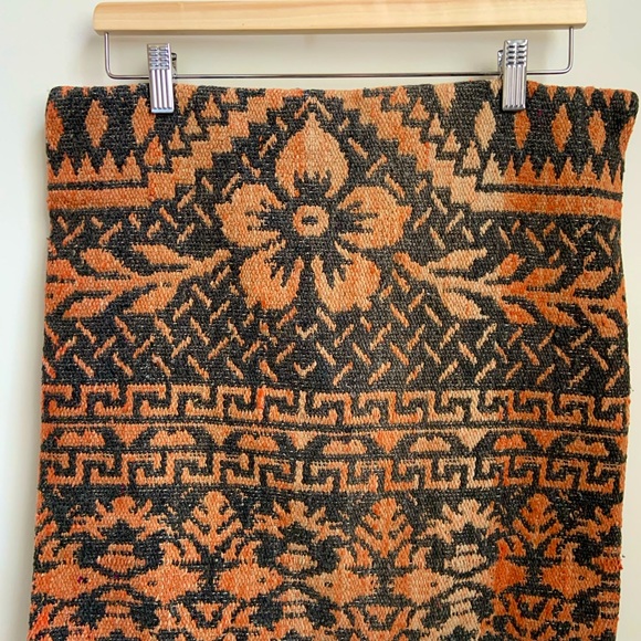 Unlabelled, black grey tan and rust throw pillow cover - Picture 2 of 11